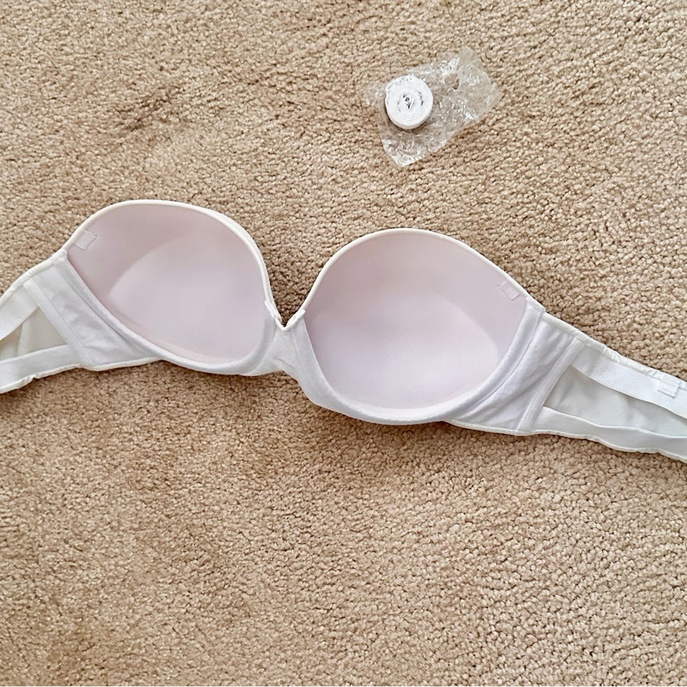 White Strapless Bra - Picture 4 of 6